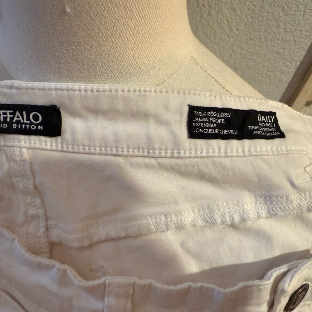 Buffalo David Bitton Women's Straight Leg White Jeans - Picture 3 of 4